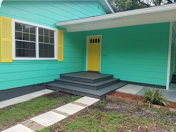 2nd image of 919 W Henry Ave