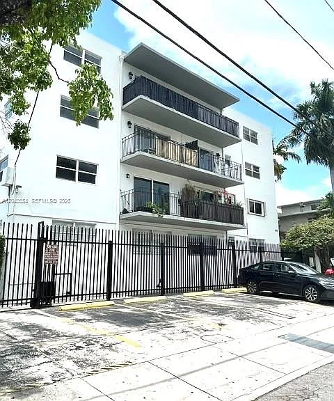 444 SW 4th St #404 — Photo 21