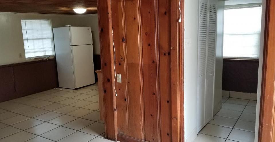 2nd image of 433 Highway Dr APT F