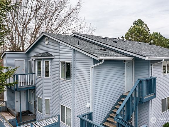 3rd image of 730 SE 8th Avenue #H201