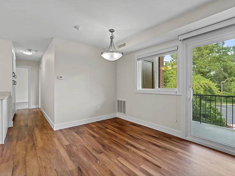 The Glen at Kensington — Photo 31