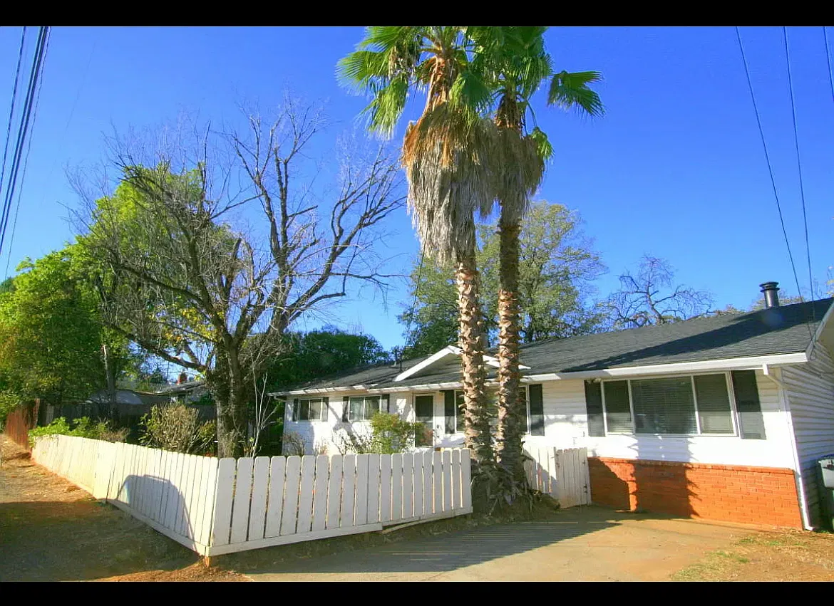 3 bed, 1.5 bath, 1456 sqft, $1,850 — Photo 1
