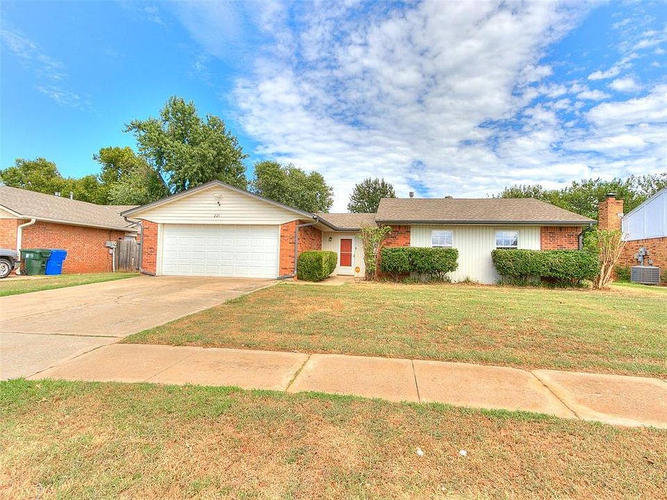 1st image of 221 Cindy Ave