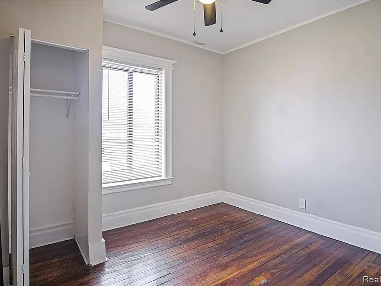 68 E Willis St #10 — Photo 14