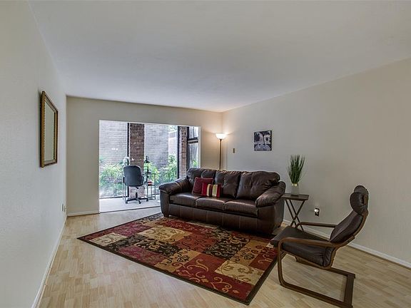 2nd image of 7555 Katy Fwy APT 41