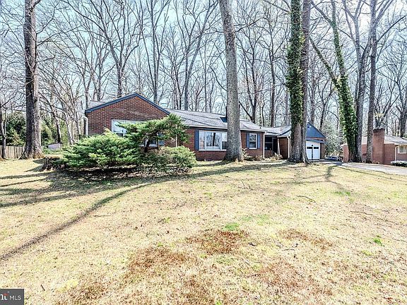 3rd image of 4731 Spruce Ave