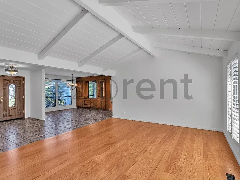 617 Hove Ct — Photo 14