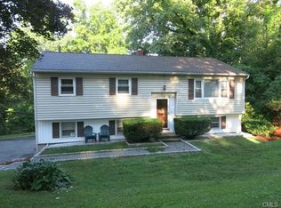 6 Clayton Rd, Danbury, CT 06811