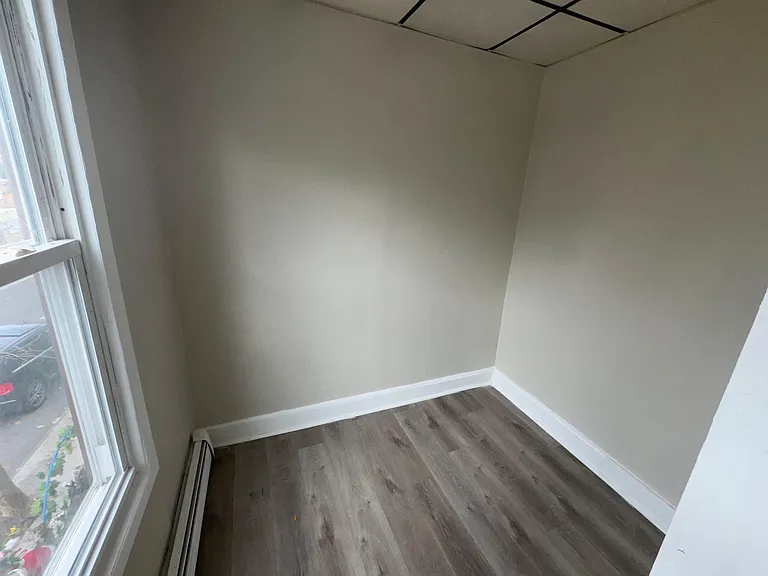73 Garside St #2F — Photo 2