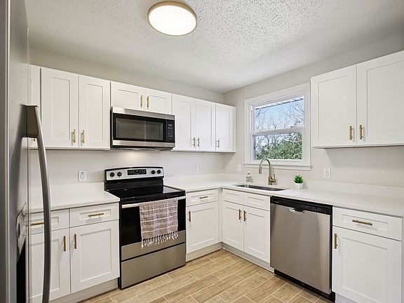 4th image of 4816 Jeffery Dr