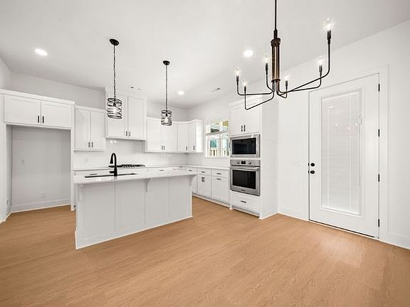 2nd image of 3603 SW Daybreak Blvd