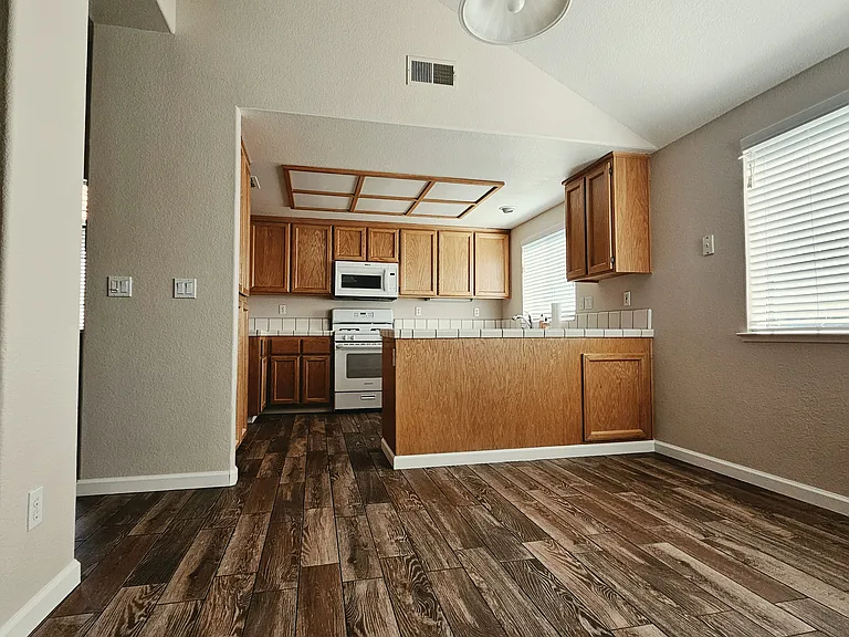 149 Sundance Dr — Photo 6