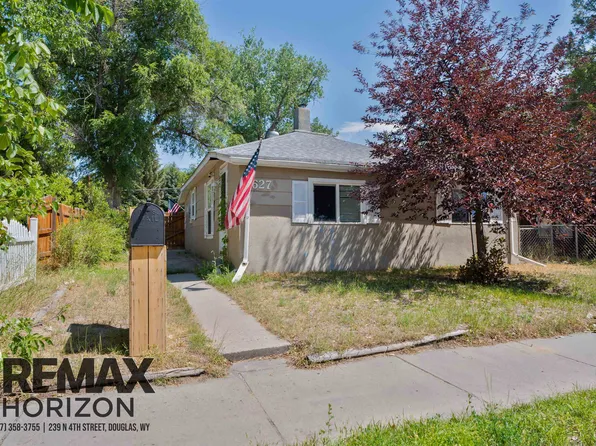 627 S 4th St, Douglas, WY 82633