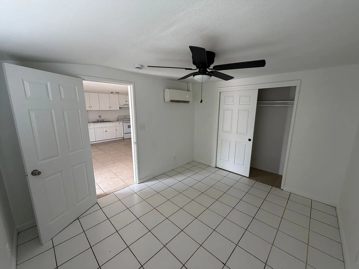 Newly Remodeled 1 Bed1 Bath Close to Phoenix Children Hospital — Photo 4