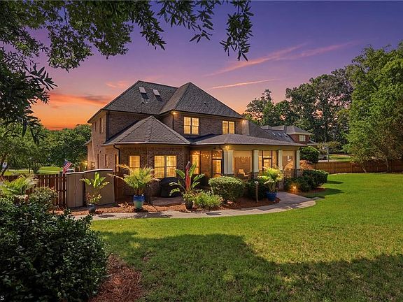 2nd image of 100 Pearce Dr