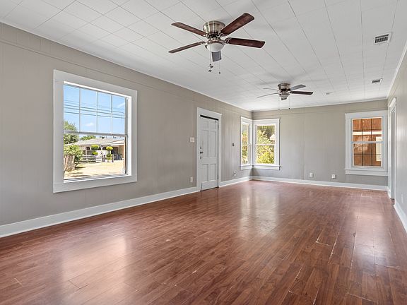 4th image of 1619 Oneal St