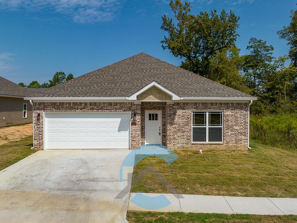 1st image of 3560 Village Walk Dr