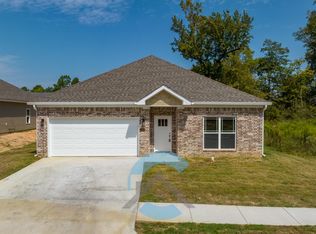 3560 Village Walk Dr, Bryant, AR 72022