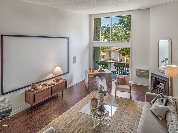 2nd image of 1425 Silver Lake Blvd APT 4