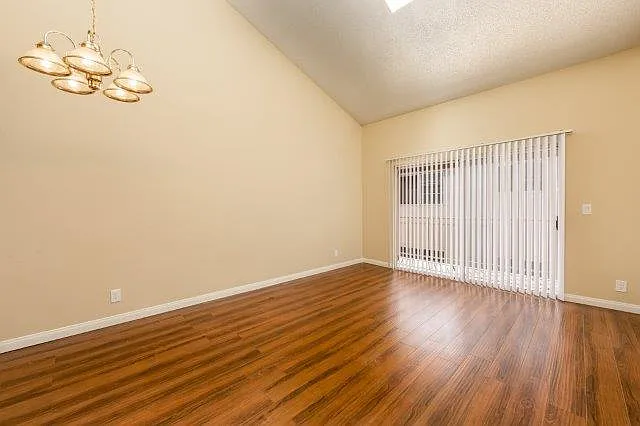 1365 Newport Ave #202 — Photo 18