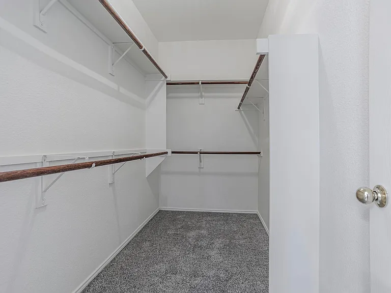 7025 Michael Dr — Photo 16