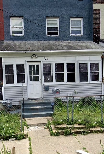 1st image of 726 Tulip St