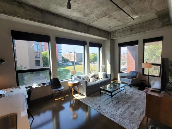 728 3rd St N Unit 201, Minneapolis, MN 55401