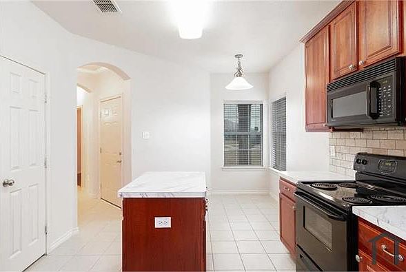 1st image of 9352 Cynthia Ct