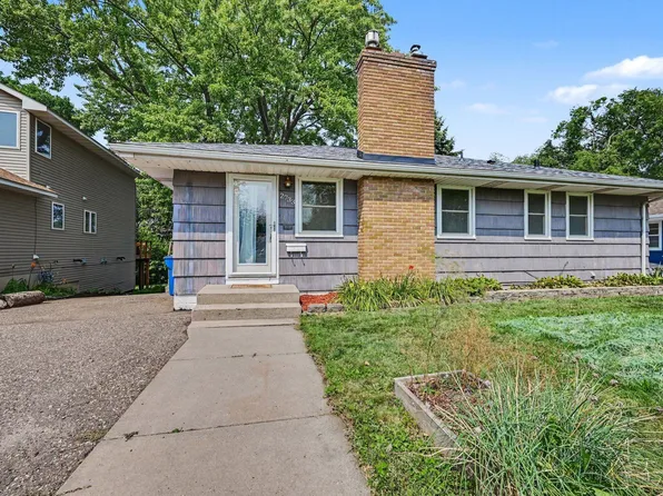 2733 Parkview Blvd, Robbinsdale, MN 55422