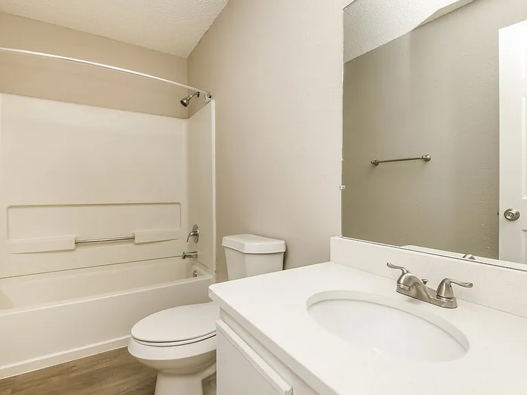 720 King St — Photo 16
