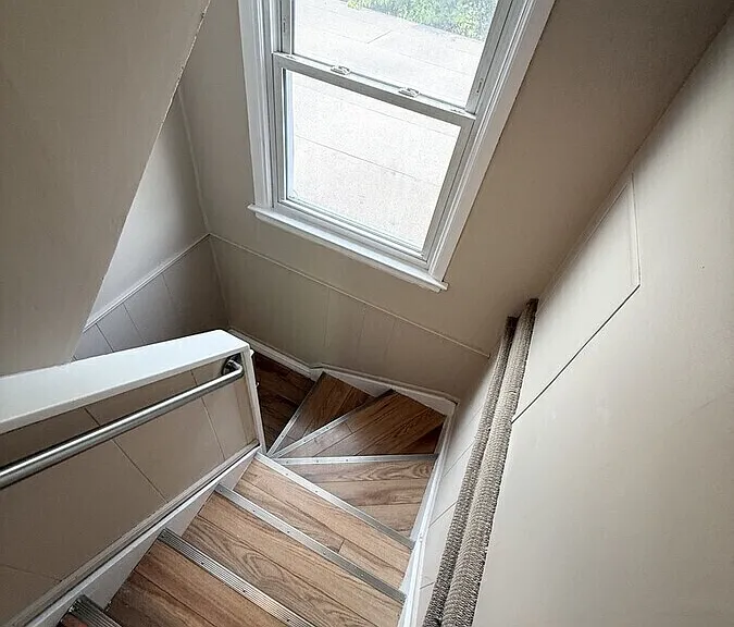 920 Roseland Dr S — Photo 22