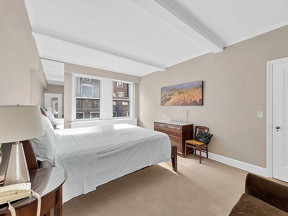 3rd image of 111 E 56th St #1202