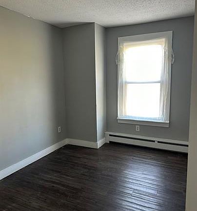 5th image of 669 E Main St #3E