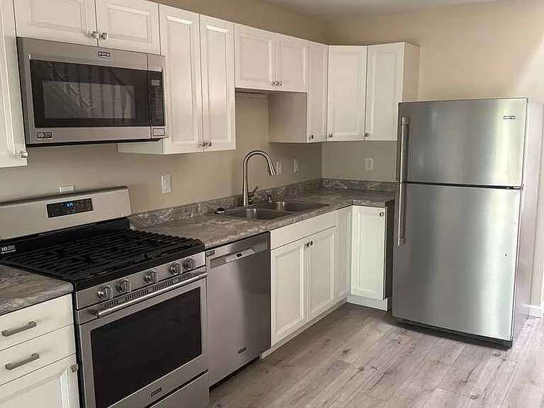 159 Riverview Dr #1 — Photo 9