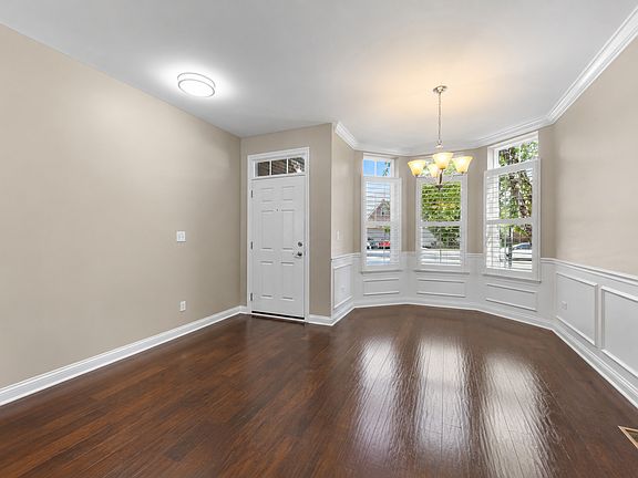 3rd image of 1636 Castle Lawn Ct