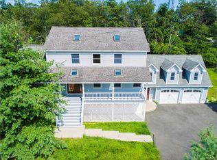 493 Mountainview Ave, Valley Cottage, NY 10989