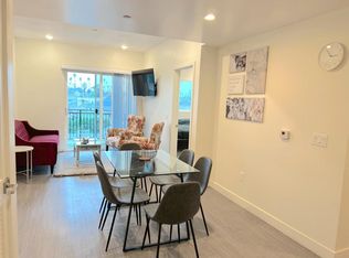 1950 S Normandie Ave #304, Los Angeles, CA 90007