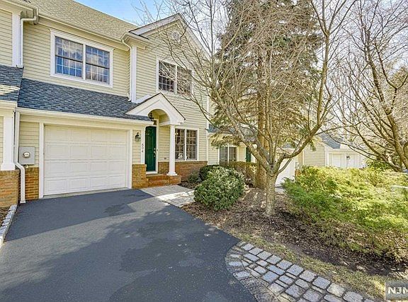 5th image of 604 Stonewall Ct
