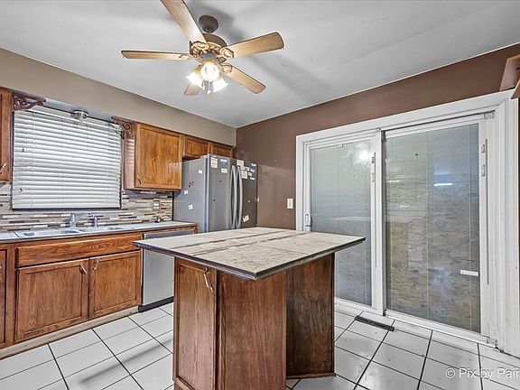 3rd image of 21733 Carol Ave #21733