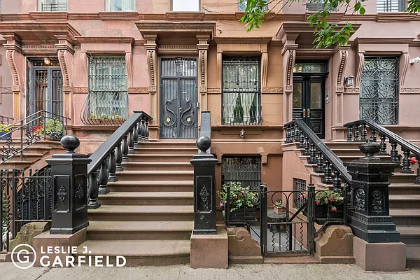 Sold by Leslie J. Garfield | media 20