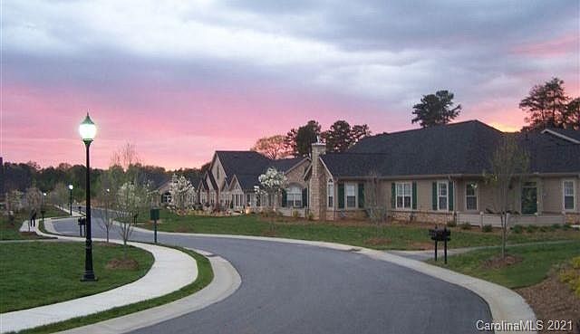 2nd image of 861 Wynnshire Dr #47
