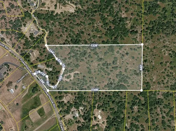 25 Buckaroo Ln, Auberry, CA 93602