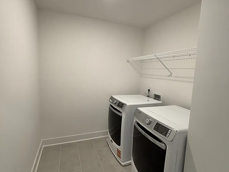 1008 Timothy Ln — Photo 12