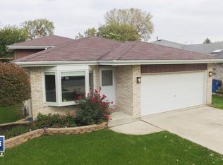 4232 W 143rd St, Crestwood, IL 60445