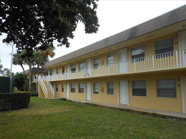 1st image of 5192 NE 6th Ave APT 810
