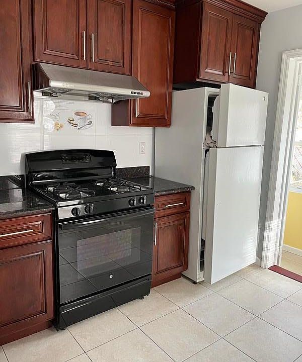 2nd image of 7745 160th St Floor 1