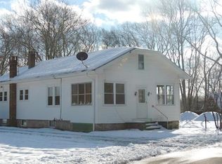 86 Pine Hill Ave, Johnston, RI 02919