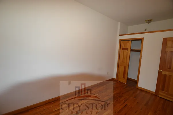 Rented by City Stop Realty | media 18