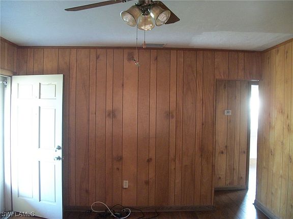 3rd image of 340 W Ventura Ave