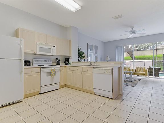 5th image of 2419 Silver Palm Dr